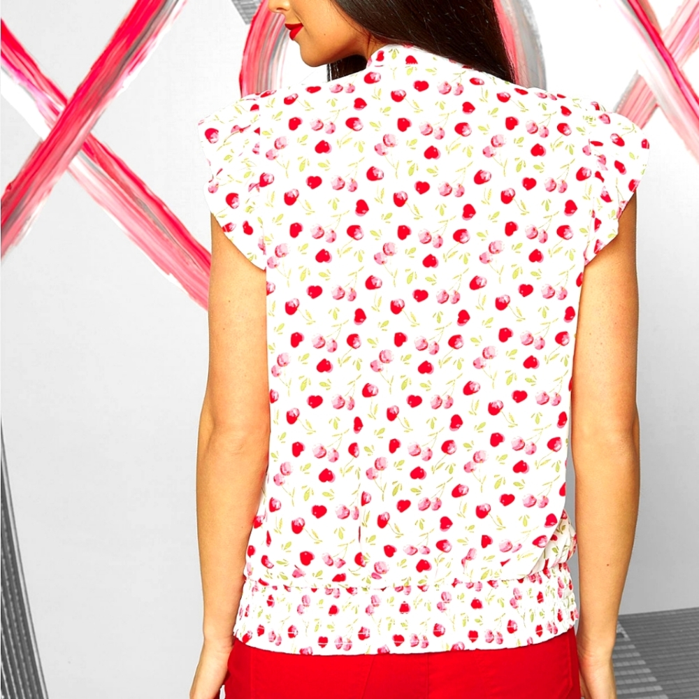 🍒Cherry and Heart Ruffle Blouse - Picture 2 of 6